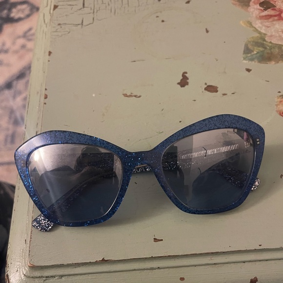 GUC Blue Miu Miu Sunglasses - Picture 7 of 7
